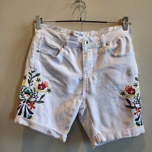 Sandpiper White Denim Embroidered Shorts SZ 10P